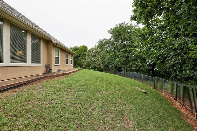 3809 Woodshadow Road, Edmond, OK 73003
