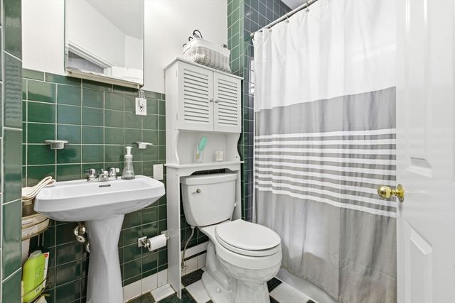 53 Willard St 1, Malden, MA 02148