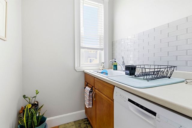 53 Willard St 1, Malden, MA 02148
