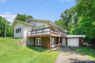 15645 Rich Lane, Hickory Corners, MI 49060