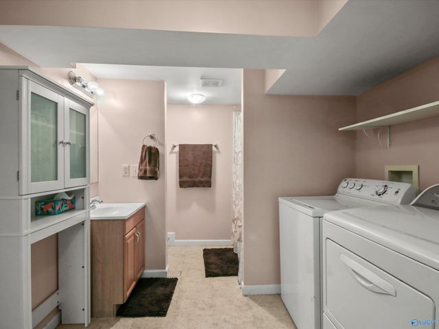 3513 Cedar Lane, Guntersville, AL 35976