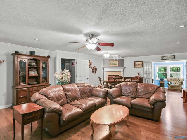 3513 Cedar Lane, Guntersville, AL 35976