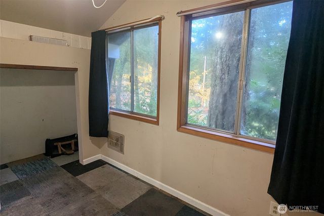 19111 19th Street SW, Lakebay, WA 98349