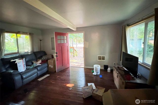 19111 19th Street SW, Lakebay, WA 98349