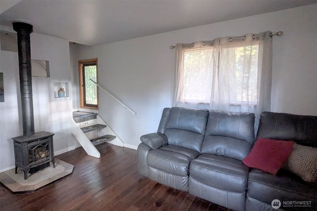 19111 19th Street SW, Lakebay, WA 98349