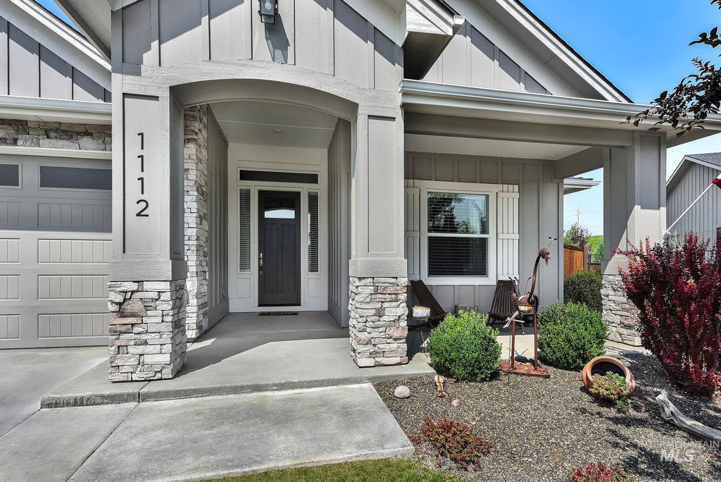 1112 W Capstone Dr, Nampa, ID 83686 photo 2