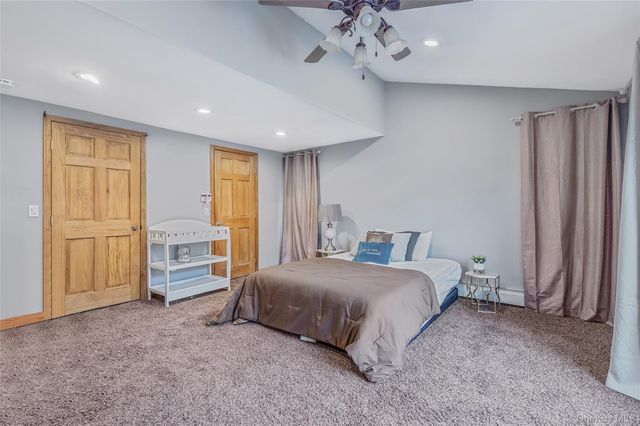 43 Madeline Road, Ridge, NY 11961