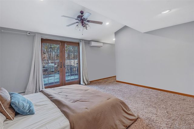 43 Madeline Road, Ridge, NY 11961