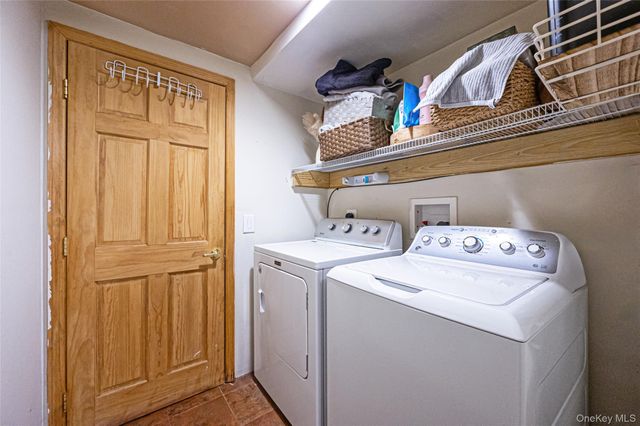 43 Madeline Road, Ridge, NY 11961