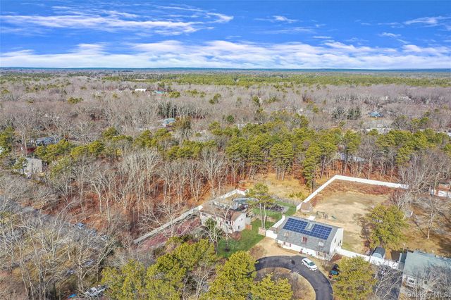 43 Madeline Road, Ridge, NY 11961