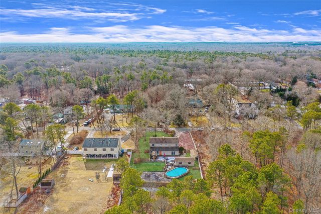 43 Madeline Road, Ridge, NY 11961