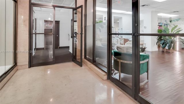 300 Bayview Dr 315, Sunny Isles Beach, FL 33160