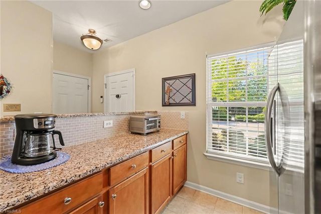 910 Central Park Avenue, Greensboro, NC 27407