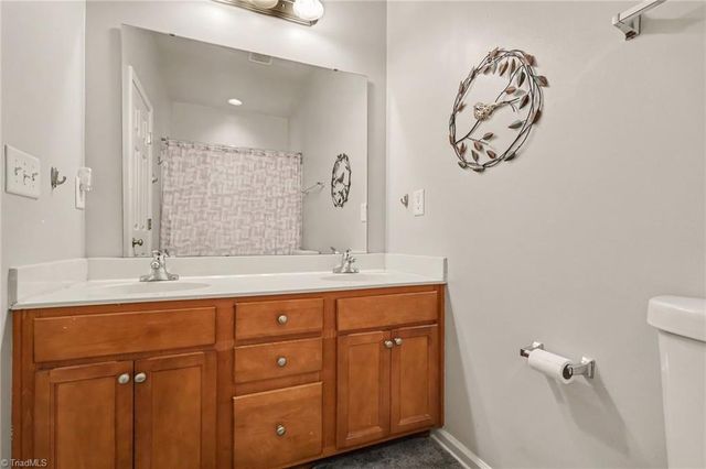 910 Central Park Avenue, Greensboro, NC 27407