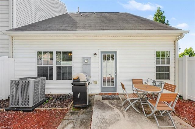 910 Central Park Avenue, Greensboro, NC 27407