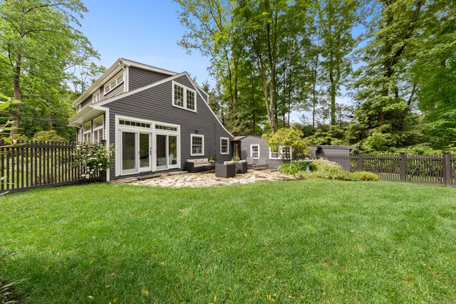 47 Godfrey Road West, Weston, CT 06883