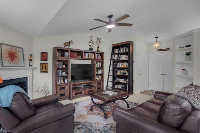 433 Mill Pond Drive, Winston-salem, NC 27106