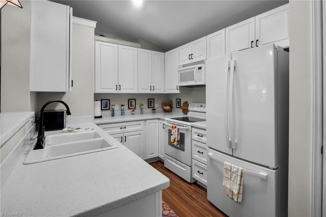 433 Mill Pond Drive, Winston-salem, NC 27106