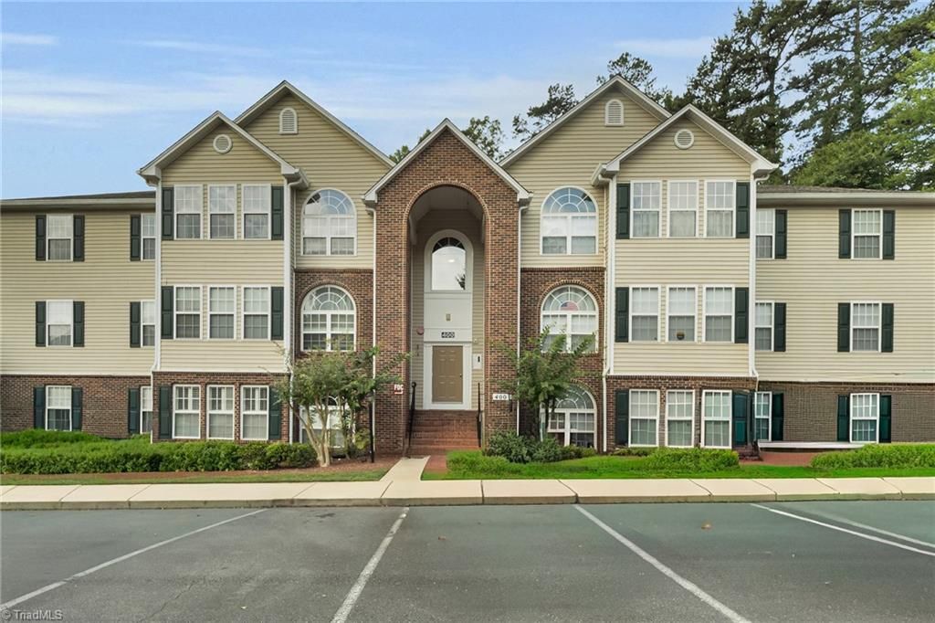 433 Mill Pond Drive, Winston-salem, NC 27106