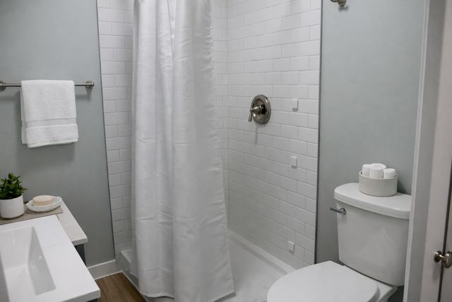 2146 W 21 Street 1, Chicago, IL 60608