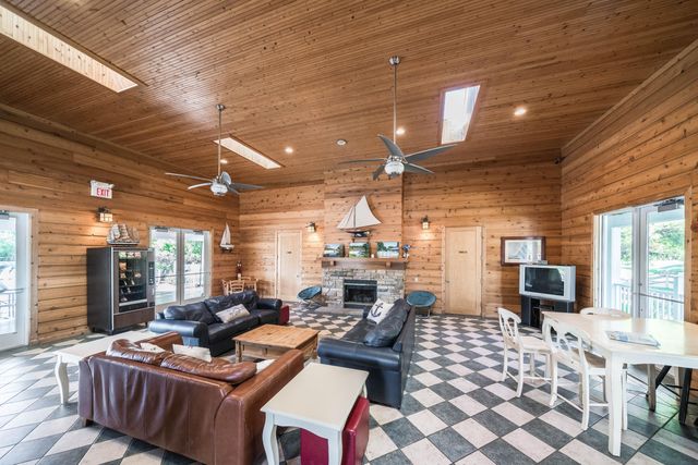 723 Meadow Drive, South Haven, MI 49090