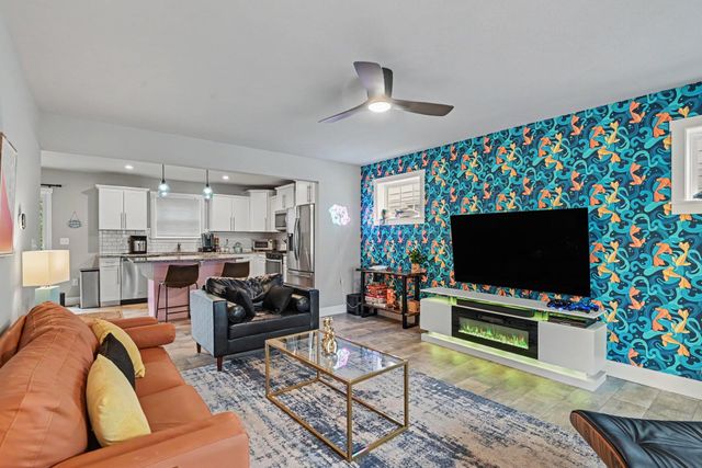 723 Meadow Drive, South Haven, MI 49090