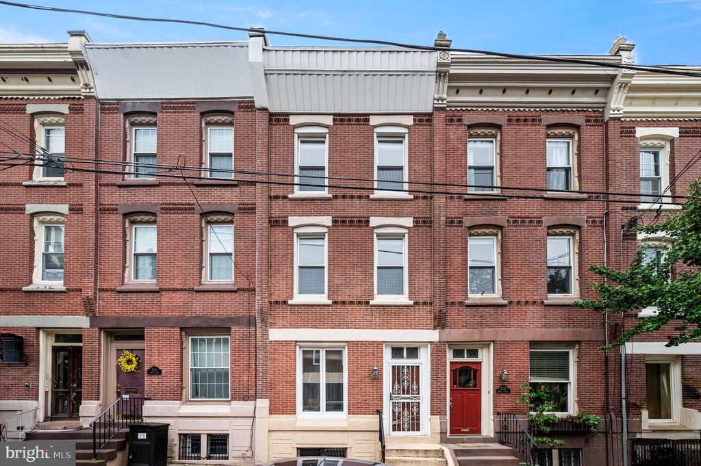 2712 BROWN ST, PHILADELPHIA, PA 19130 — exterior