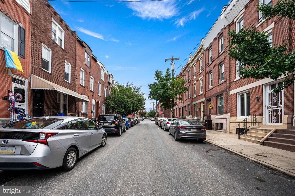 2712 BROWN ST, PHILADELPHIA, PA 19130 — photo 4