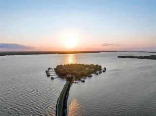 108 Enchanted Isles Circle, Mabank, TX 75156