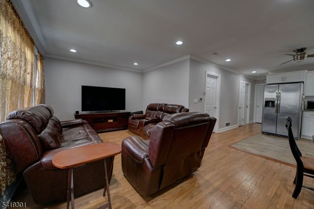 448 Clifton Blvd, Clifton City, NJ 07013