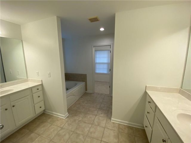 1551 Park Knoll Trail, Lawrenceville, GA 30043