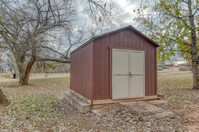 2293 County Street 2814, Chickasha, OK 73018