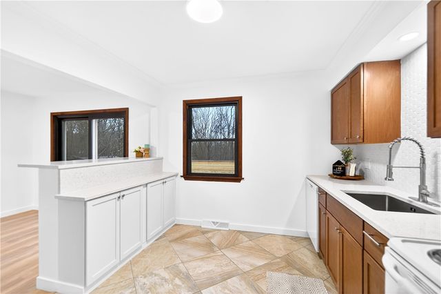 113 Redbud Dr, Chippewa Twp, PA 15010