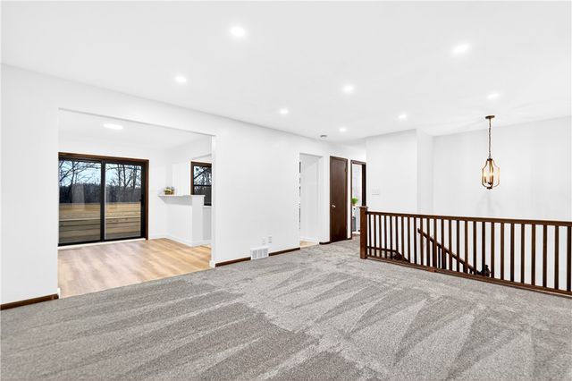 113 Redbud Dr, Chippewa Twp, PA 15010