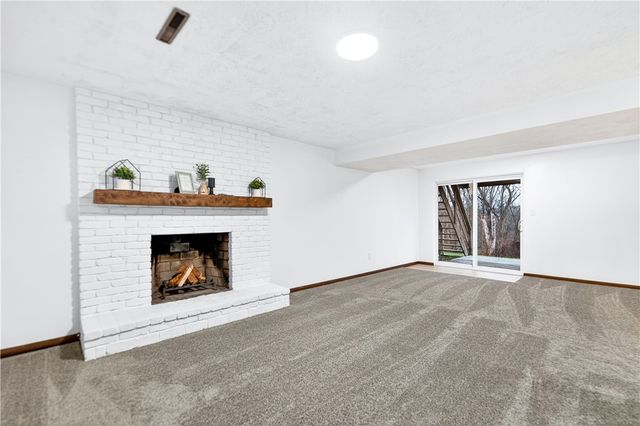 113 Redbud Dr, Chippewa Twp, PA 15010