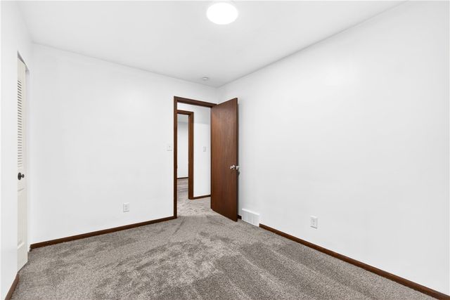 113 Redbud Dr, Chippewa Twp, PA 15010