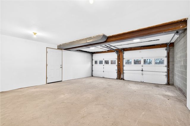 113 Redbud Dr, Chippewa Twp, PA 15010