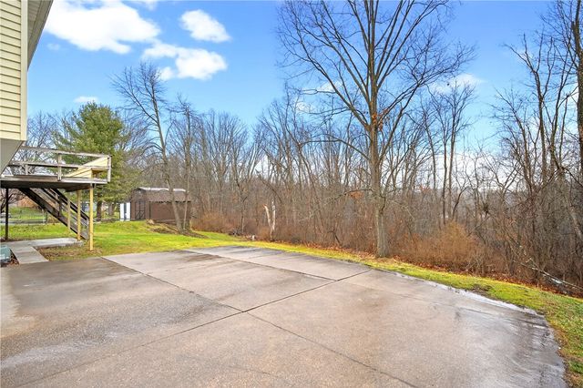 113 Redbud Dr, Chippewa Twp, PA 15010