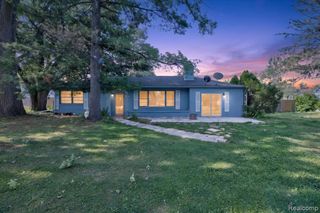 24625 Brest, Taylor, MI 48180