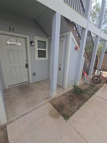 430 Schmidt Road B-4, Sealy, TX 77474