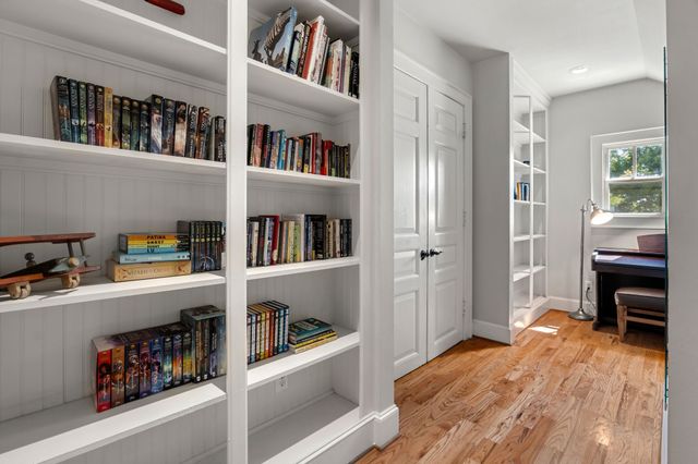 9010 Eustis Avenue, Dallas, TX 75218