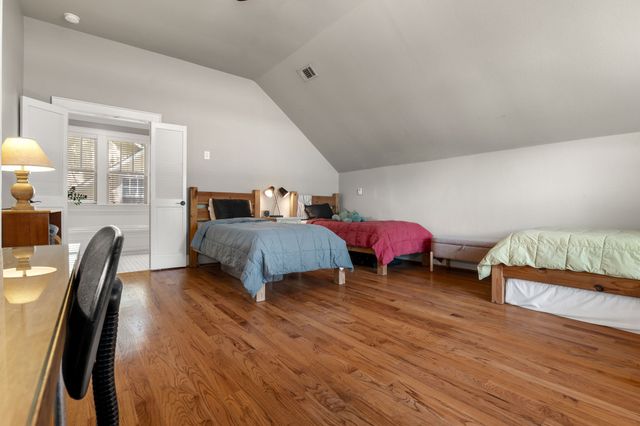 9010 Eustis Avenue, Dallas, TX 75218