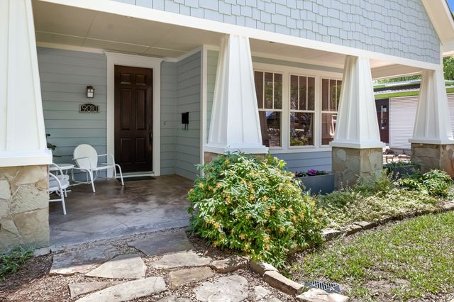 9010 Eustis Avenue, Dallas, TX 75218