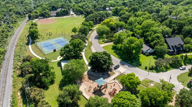 9010 Eustis Avenue, Dallas, TX 75218