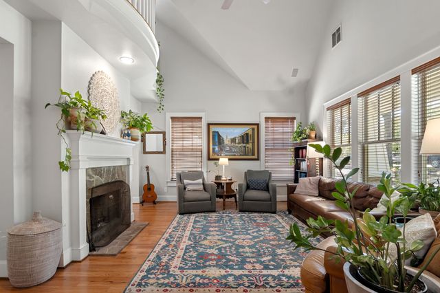 9010 Eustis Avenue, Dallas, TX 75218