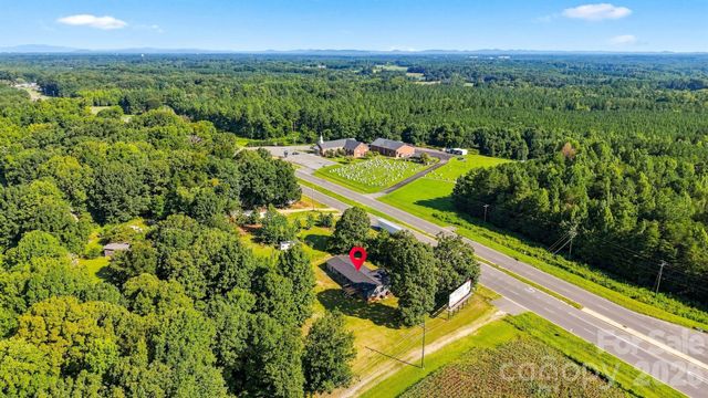 2947 NC 16 Highway, Newton, NC 28658