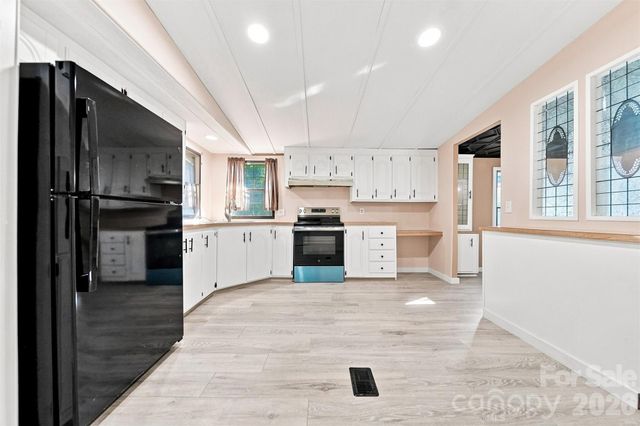 2947 NC 16 Highway, Newton, NC 28658