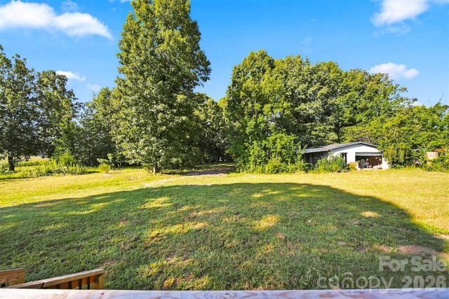 2947 NC 16 Highway, Newton, NC 28658