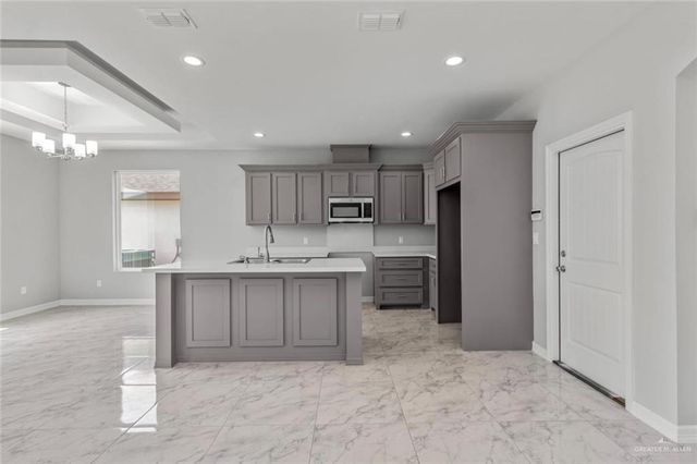 6000 N Playa Del Sol Street, Edinburg, TX 78541