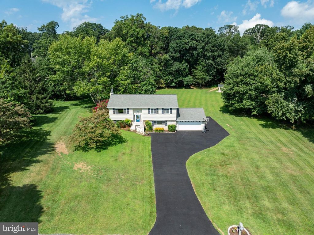 2715 MYSTIC WOODS CT, Mount Airy, MD 21771